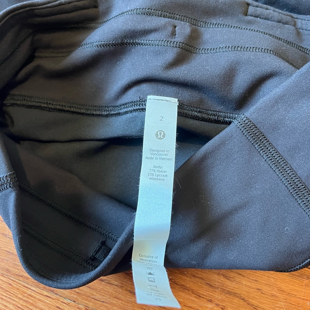 Lululemon Black High-Waist Pocket Leggings size 2 - Picture 2 of 6